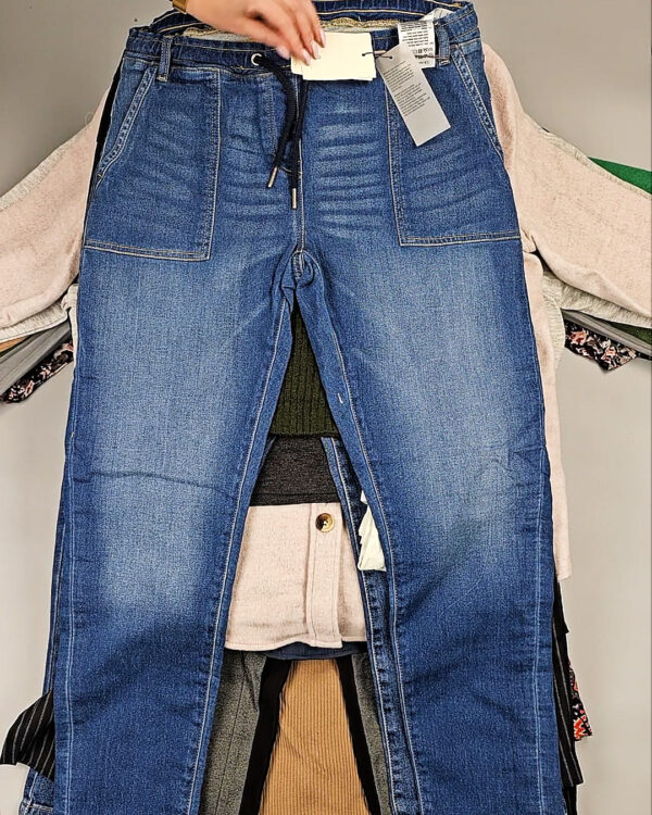 Фотография  714 - DK, Bestseller + Winter mix#15 кг, ЛОТ СТ-9956 оптом в Кирове и Кировской области