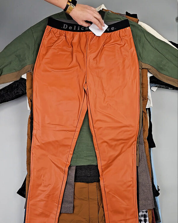 Фотография  144 - DK, Bestseller + Winter mix#15 кг, ЛОТ СТ-9958 оптом в Кирове и Кировской области