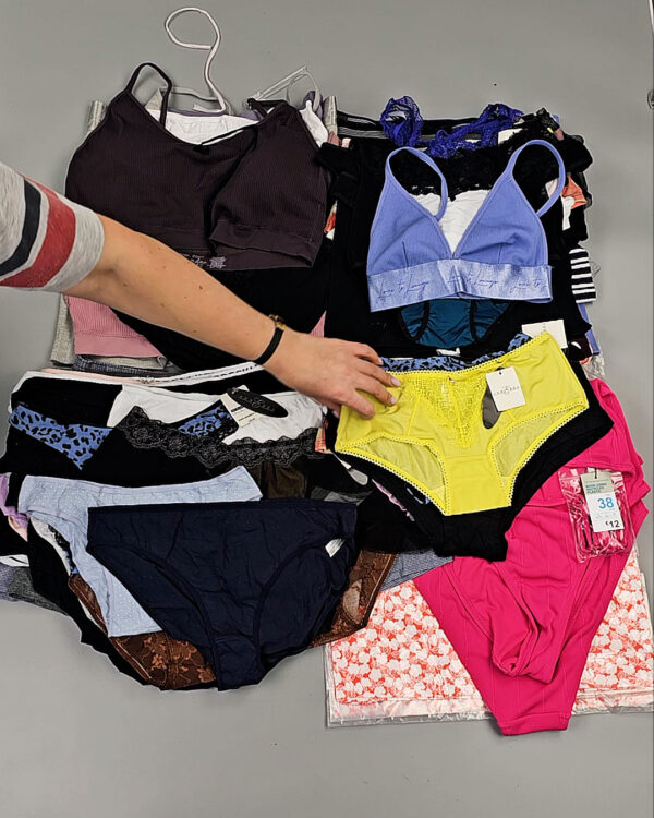 Фотография  363 - Нижнее белье (LINGERIE)#10 кг, ЛОТ СТ-9890 оптом в Кирове и Кировской области